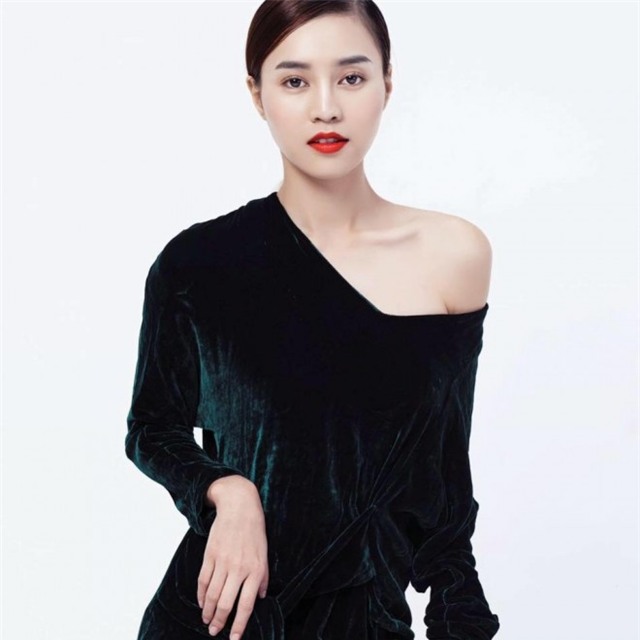 Diễn viên Ninh Dương Lan Ngọc cũng thường xuất hiện với kiểu tóc này.