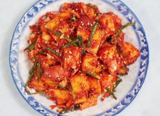 Kim chi su h&agrave;o l&agrave; m&oacute;n ăn hấp dẫn, phổ biến ở H&agrave;n Quốc