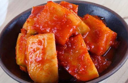 Để bảo quản l&acirc;u cũng như giữ được vị của m&oacute;n ăn th&igrave; khi l&agrave;m xong n&ecirc;n để trong tủ lạnh
