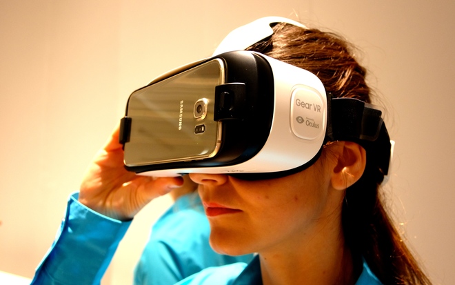 K&iacute;nh th&ocirc;ng minh Gear VR sử dụng m&agrave;n h&igrave;nh của Samsung Galaxy S6