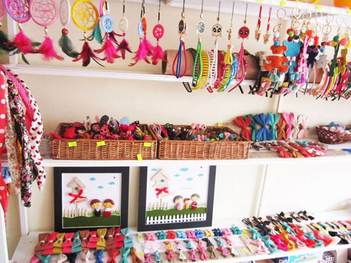 13Win22 com hiện đang mở g&igrave;: Đồ handmade mảnh đất m&agrave;u mỡ cho những bạn trẻ c&oacute; m&aacute;u kinh doanh