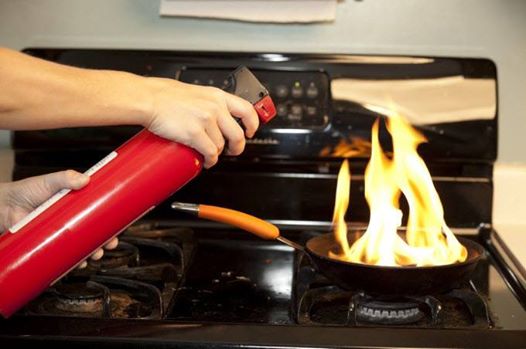7 dụng cụ nh&agrave; bếp cũ cần được thay mới ngay h&ocirc;m nay
