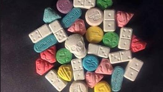  thuốc lắc 'giả dạng' kẹo kinh dị m&ugrave;a Halloween b&aacute;n tr&agrave;n lan tr&ecirc;n thị trường