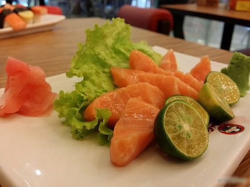 Gỏi c&aacute;, rau sống chưa được l&agrave;m sạch dễ bị nhiễm khuẩn, g&acirc;y hại 13Win19 ưu đãi hấp dẫn