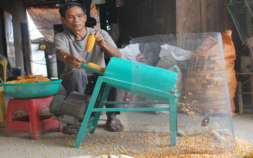 &Ocirc;ng Chu Văn Quỳnh đ&atilde; chế tạo ra nhiều loại n&ocirc;ng cụ tiện &iacute;ch gi&uacute;p b&agrave; con n&ocirc;ng d&acirc;n tăng năng suất, hiệu quả c&ocirc;ng việc