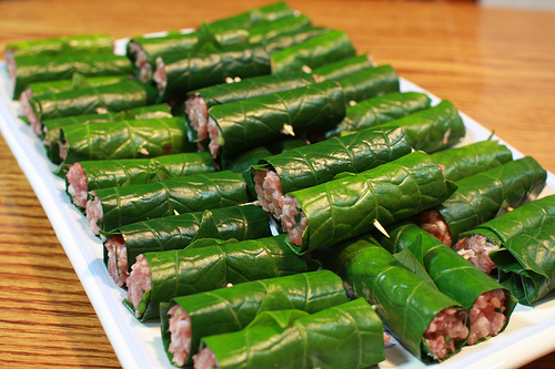 Chả l&aacute; lốt l&agrave; m&oacute;n ăn đặc trưng của người Việt Nam