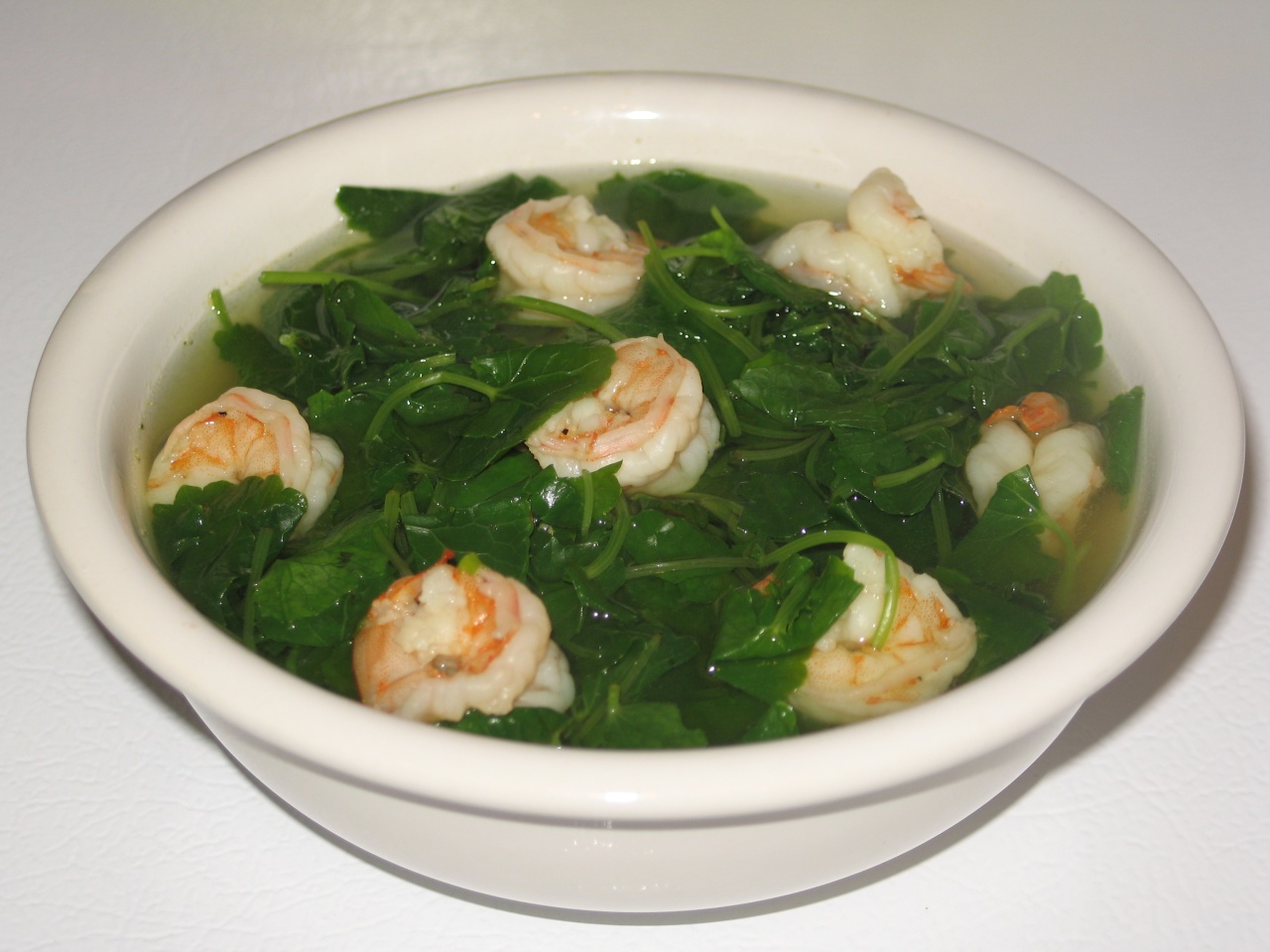 Canh rau m&aacute; nấu t&ocirc;m l&agrave; m&oacute;n ăn bổ dưỡng v&agrave;o m&ugrave;a h&egrave;
