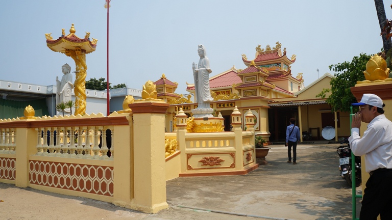 ch&ugrave;a Vĩnh &Acirc;n tr&ecirc;n đảo L&yacute; Sơn