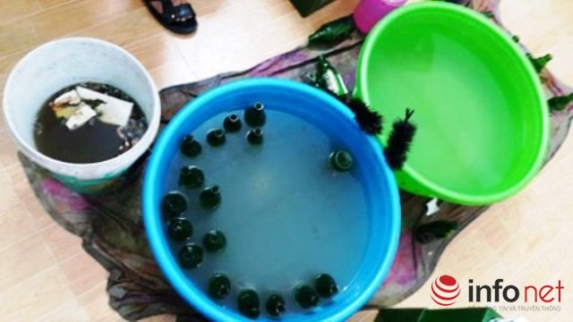 Tang vật c&ocirc;ng an thu giữ tại cơ sở sản xuất