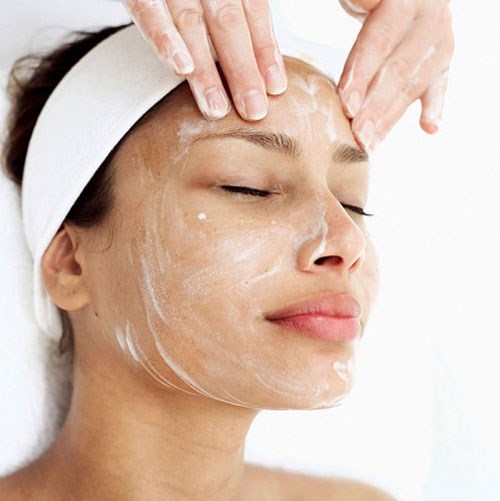 M&aacute;t xa với nươc &eacute;p củ đậu l&agrave; c&aacute;ch l&agrave;m đẹp da rất hiệu quả