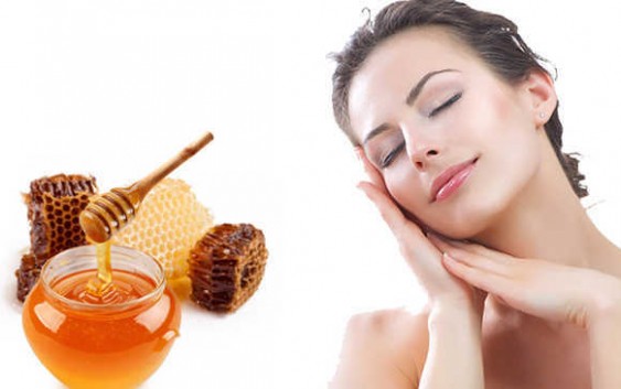 Mật ong chứa c&aacute;c kho&aacute;ng chất thiết yếu bổ sung chất dinh dưỡng ho&agrave;n hảo cho mọi loại da