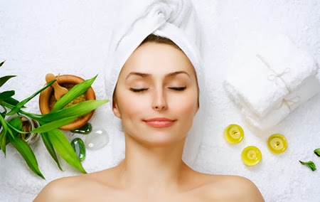 Dầu &ocirc; liu bổ sung th&ecirc;m vitamin E gi&uacute;p da săn chắc, chống lại những t&aacute;c nh&acirc;n g&acirc;y hại từ b&ecirc;n ngo&agrave;i