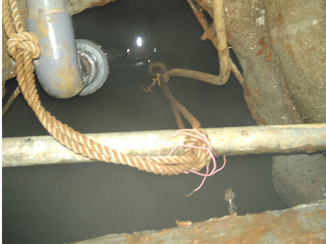 Hiện tượng lạ nước giếng n&oacute;ng tới 42 &ndash; 43 độ C được ghi nhận ở tầng trệt kh&aacute;ch sạn Hồng Hải
