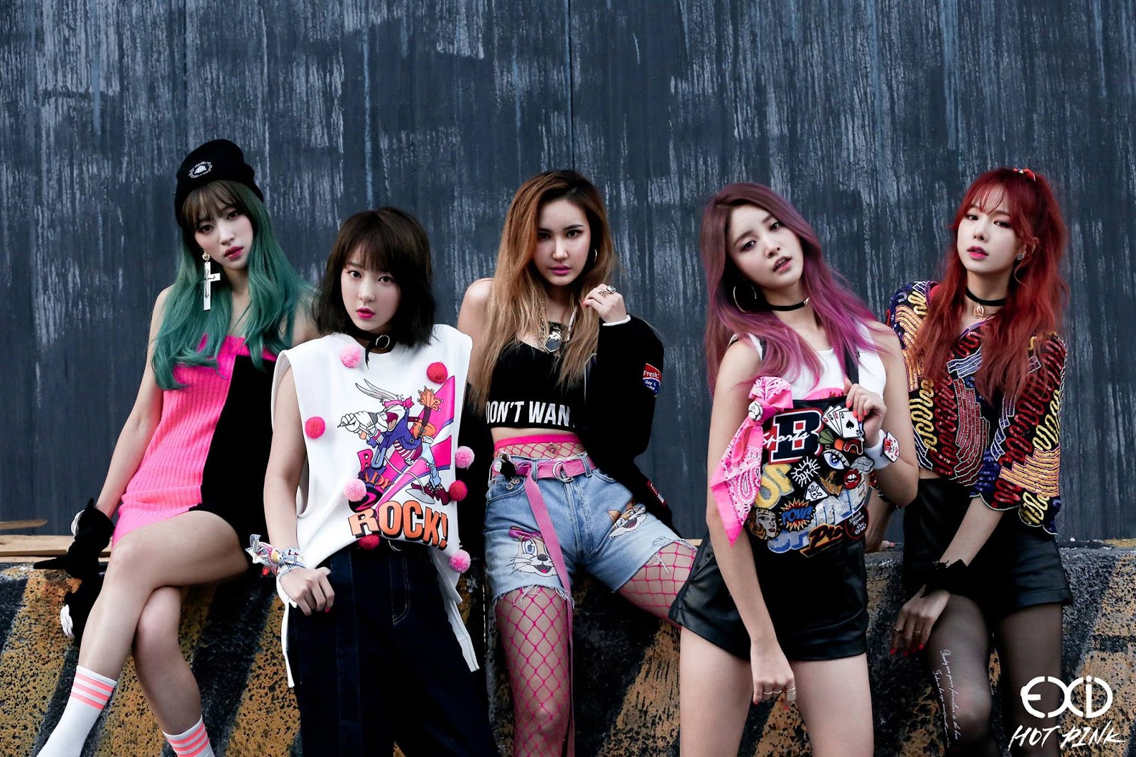 Trải nghiệm kh&ocirc;ng gian văn h&oacute;a H&agrave;n Quốc tại phố đi bộ với h&agrave;ng loạt ban nhạc K-pop