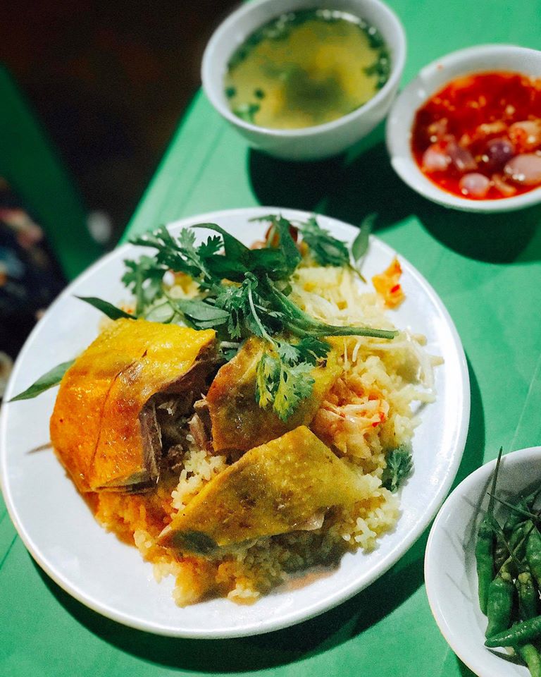 Theo ch&acirc;n hoa hậu Đỗ Mỹ Linh kh&aacute;m ph&aacute; xứ sở &lsquo;Hoa v&agrave;ng tr&ecirc;n cỏ xanh&rsquo;