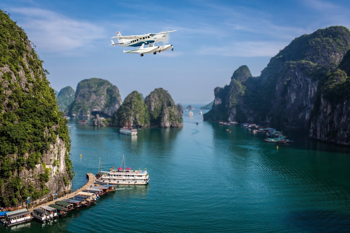 Thủy phi cơ &ndash; trải nghiệm du lịch Hạ Long độc đ&aacute;o như Kong Kull Island