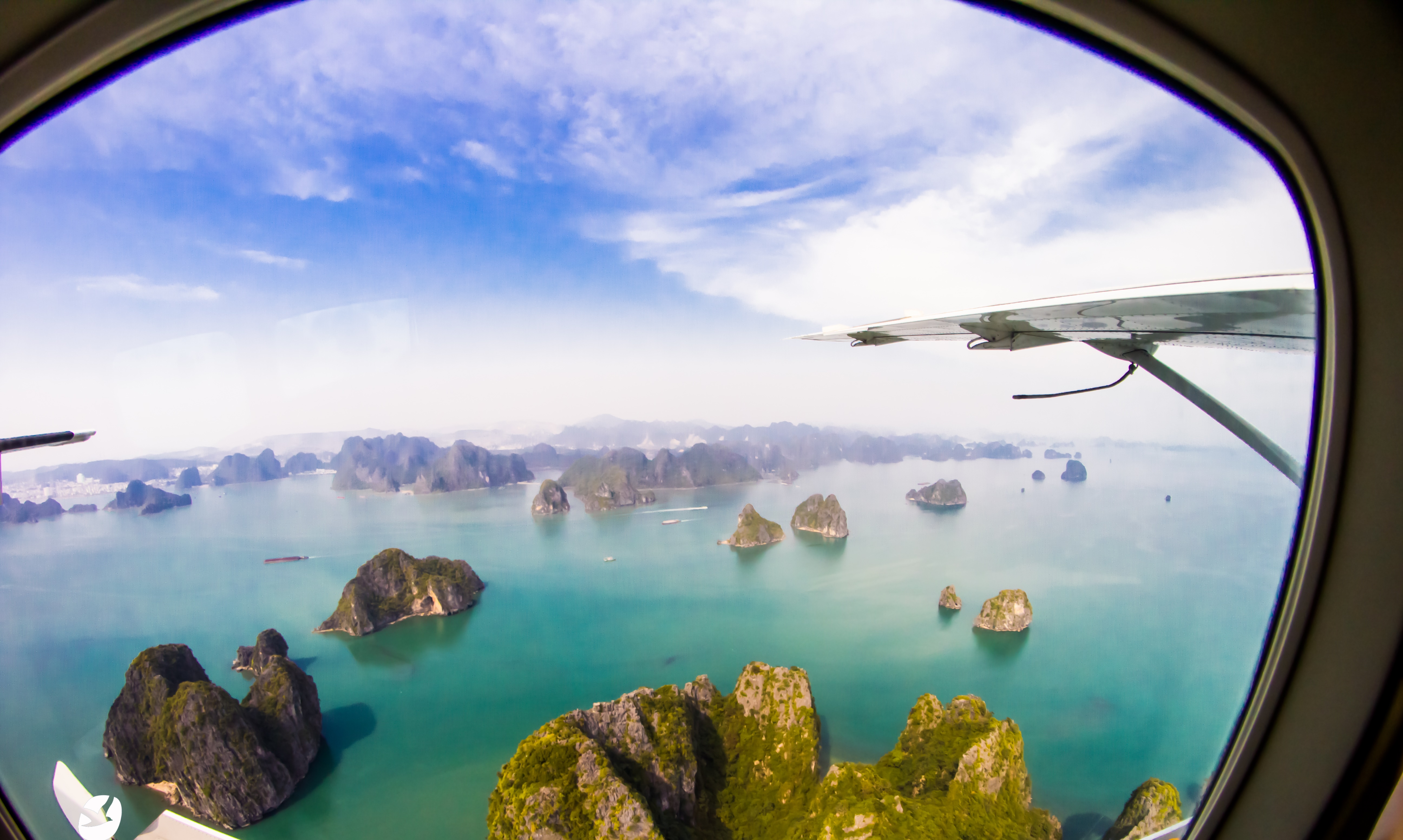 Thủy phi cơ &ndash; trải nghiệm du lịch Hạ Long độc đ&aacute;o như Kong Kull Island