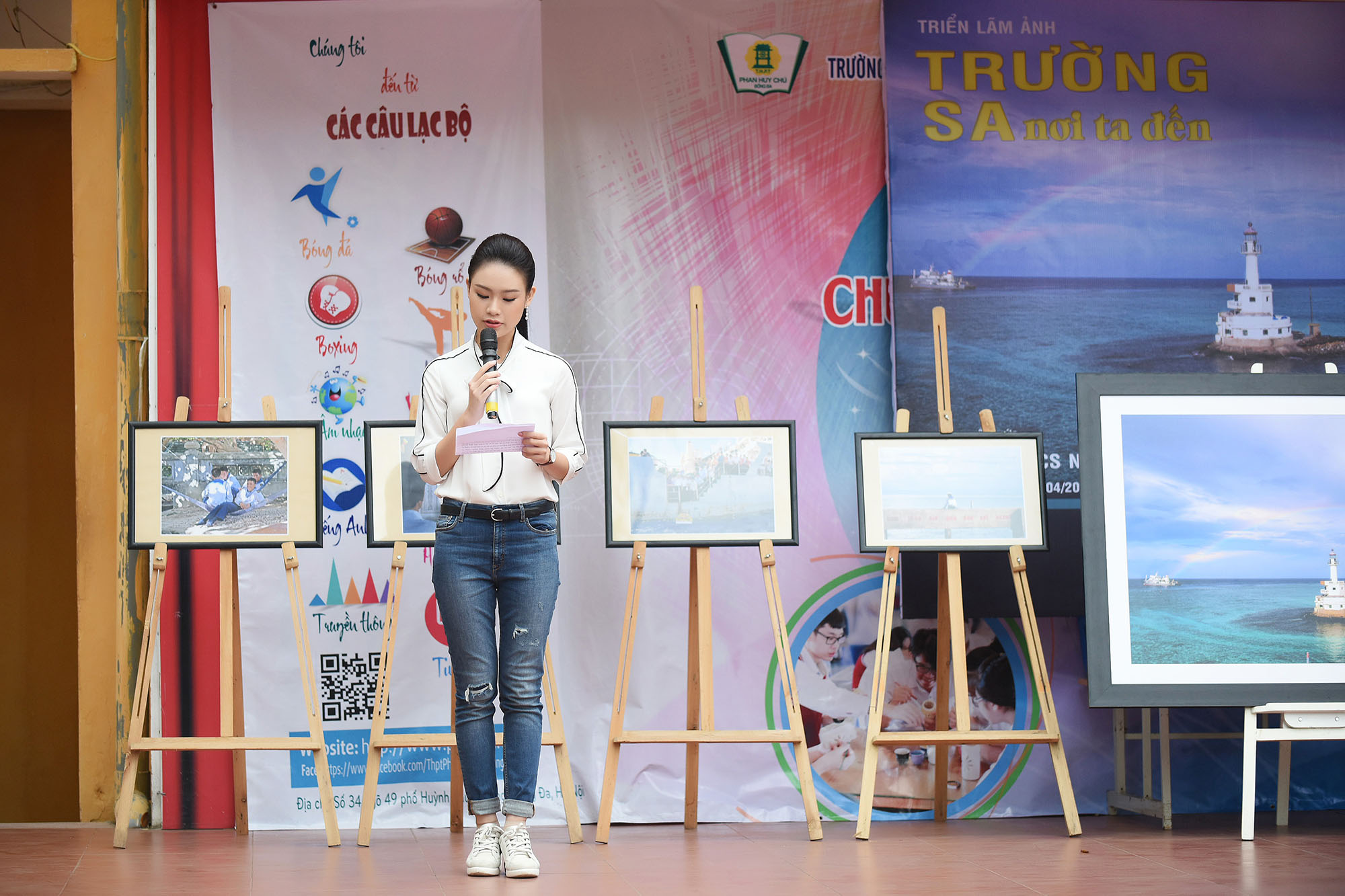 &lsquo;Người đẹp truyền th&ocirc;ng&rsquo; Ph&ugrave;ng Bảo Ngọc V&acirc;n k&ecirc;u gọi gẫy quỹ từ thiện v&igrave; Trường Sa