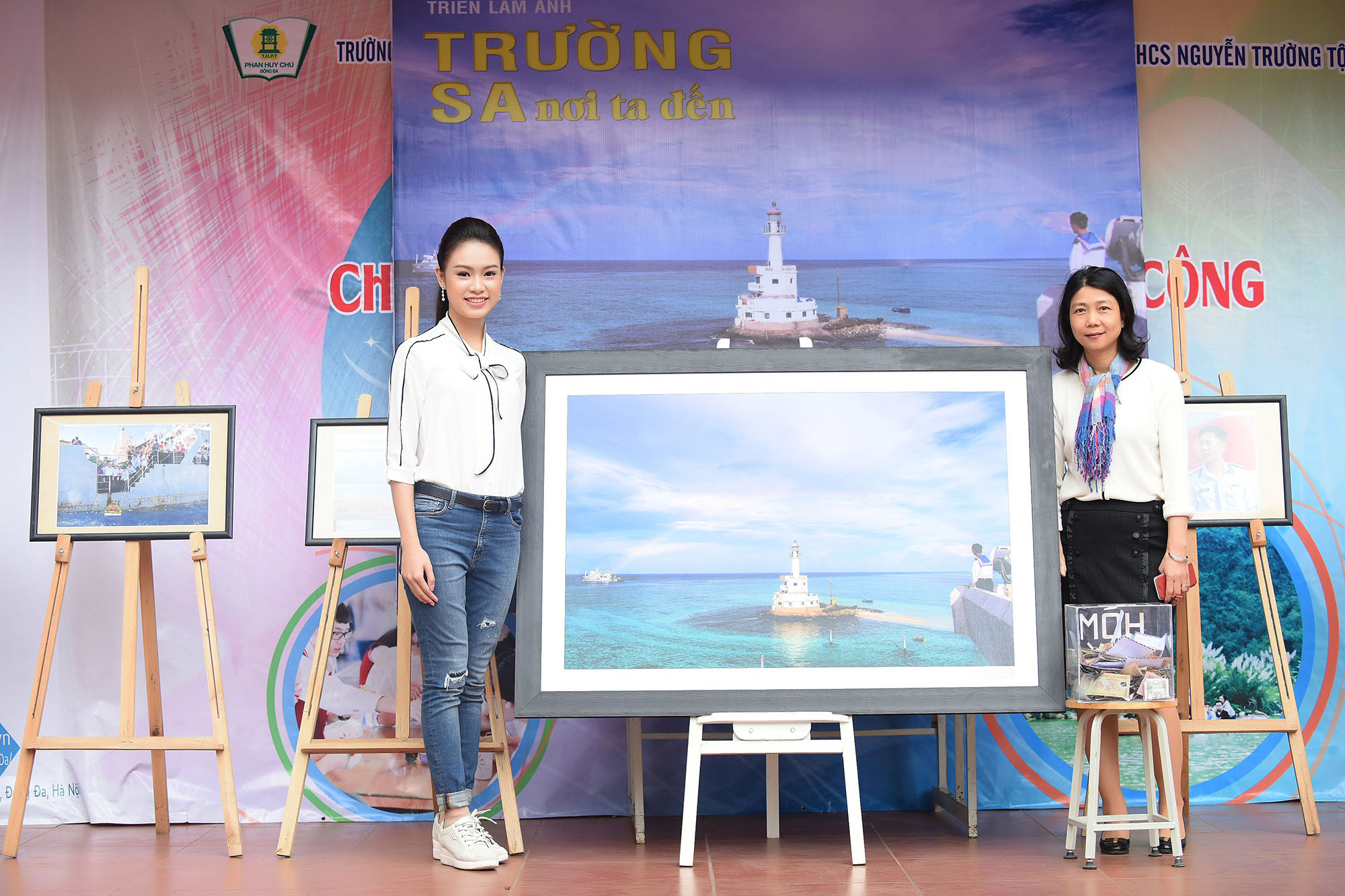 &lsquo;Người đẹp truyền th&ocirc;ng&rsquo; Ph&ugrave;ng Bảo Ngọc V&acirc;n k&ecirc;u gọi gẫy quỹ từ thiện v&igrave; Trường Sa
