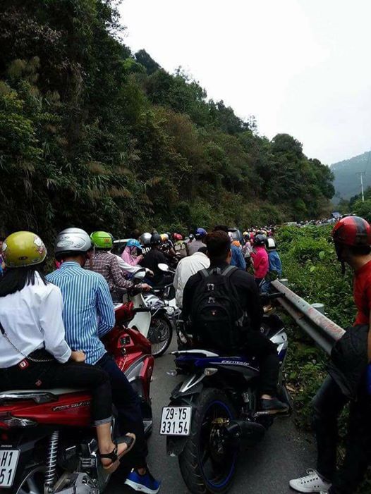 Tam Đảo dịp 30/4 &ndash; 1/5: Kh&aacute;ch du lịch &lsquo;đ&ocirc;ng như qu&acirc;n M&ocirc;ng&rsquo;