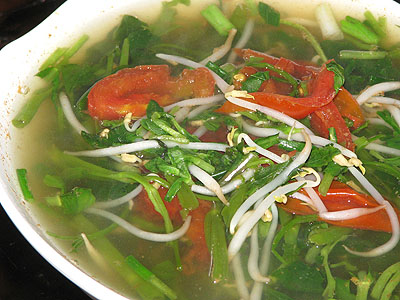 Thực đơn bữa tối ngon bổ rẻ chỉ 90.000 đồng d&agrave;nh cho 4 người