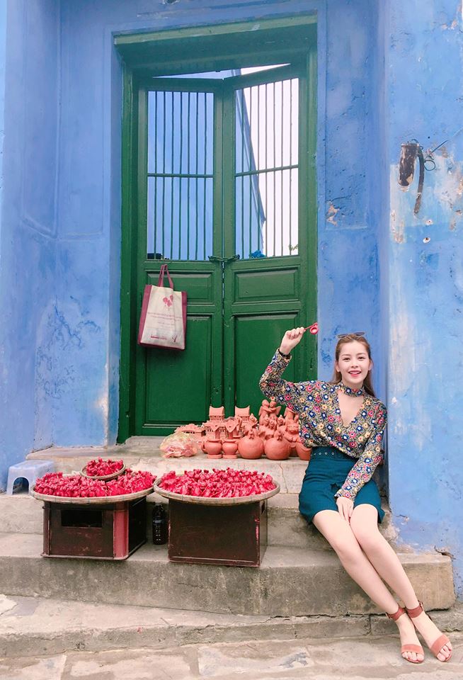 Kh&aacute;m ph&aacute; Hội An y&ecirc;n b&igrave;nh c&ugrave;ng Chi Pu