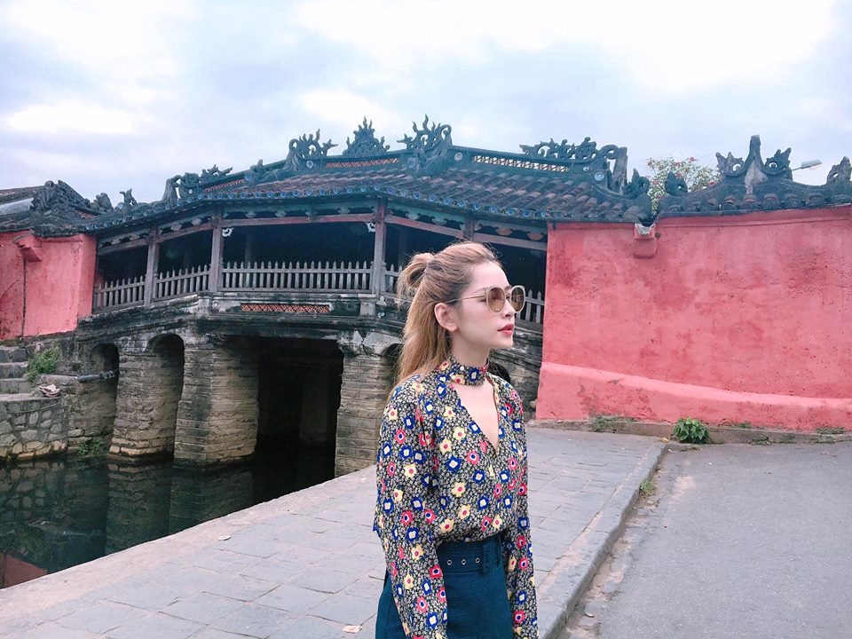 Kh&aacute;m ph&aacute; Hội An y&ecirc;n b&igrave;nh c&ugrave;ng Chi Pu