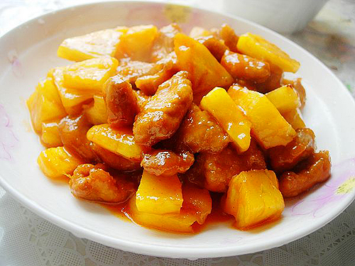 C&aacute;ch l&agrave;m thịt lợn kho dứa cho bữa trưa lạ miệng