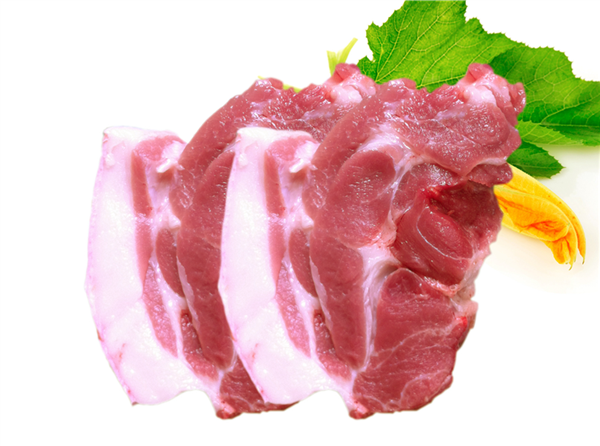 Thịt lợn thảo dược c&oacute; gi&aacute; kh&aacute; cao nhưng nhiều người d&acirc;n vẫn tin tưởng mua d&ugrave;ng 