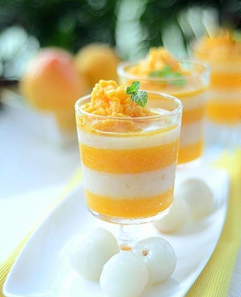 &Aacute;p dụng c&aacute;ch l&agrave;m sinh tố 6 tầng với 2 hoặc 3 m&agrave;u t&ugrave;y th&iacute;ch