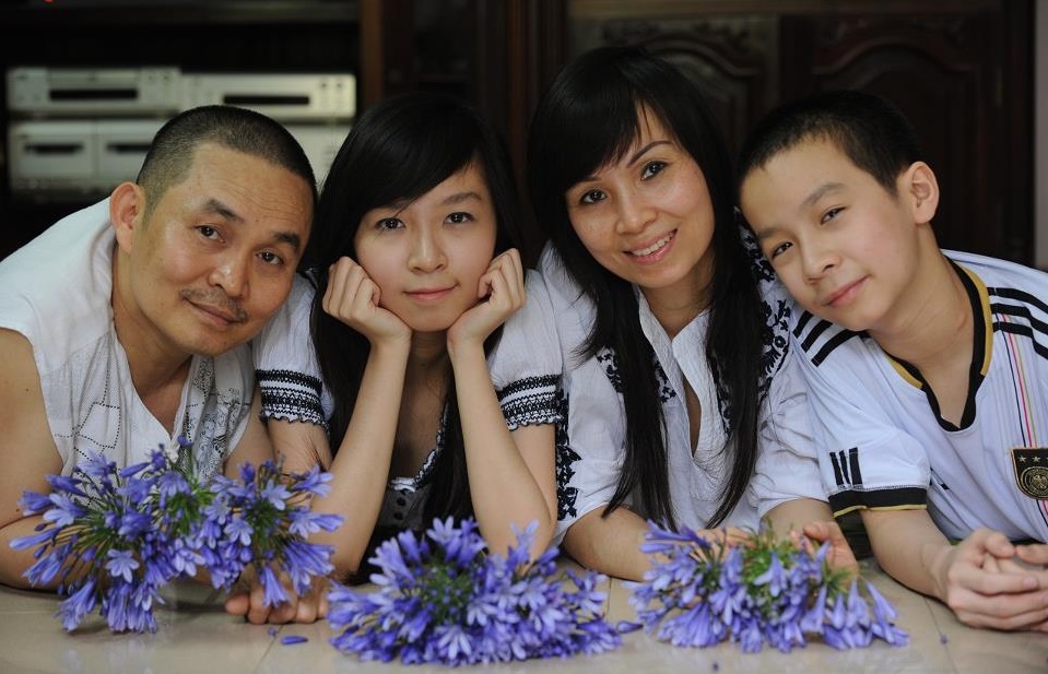 NSƯT Xu&acirc;n Hinh nghỉ hưu sớm để d&agrave;nh thời gian chăm s&oacute;c cho gia đ&igrave;nh nhỏ