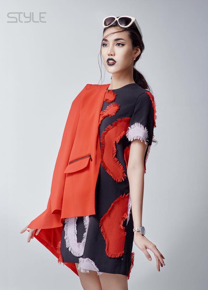 Lan Khu&ecirc; với bộ trang phục v&agrave; c&aacute;ch trang điểm lạ lẫm