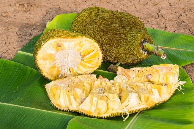 Kh&ocirc;ng n&ecirc;n ăn qu&aacute; nhiều m&iacute;t ch&iacute;n c&ugrave;ng một l&uacute;c
