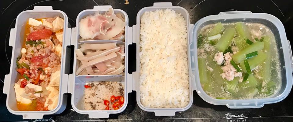 Chị lu&ocirc;n chuẩn bị  3 - 4 m&oacute;n ăn cho chồng mang đi l&agrave;m