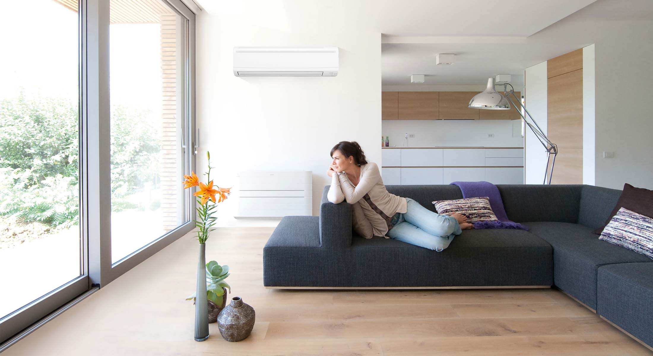 N&ecirc;n sử dụng quạt khi d&ugrave;ng điều h&ograve;a để kh&ocirc;ng kh&iacute; được lưu th&ocirc;ng