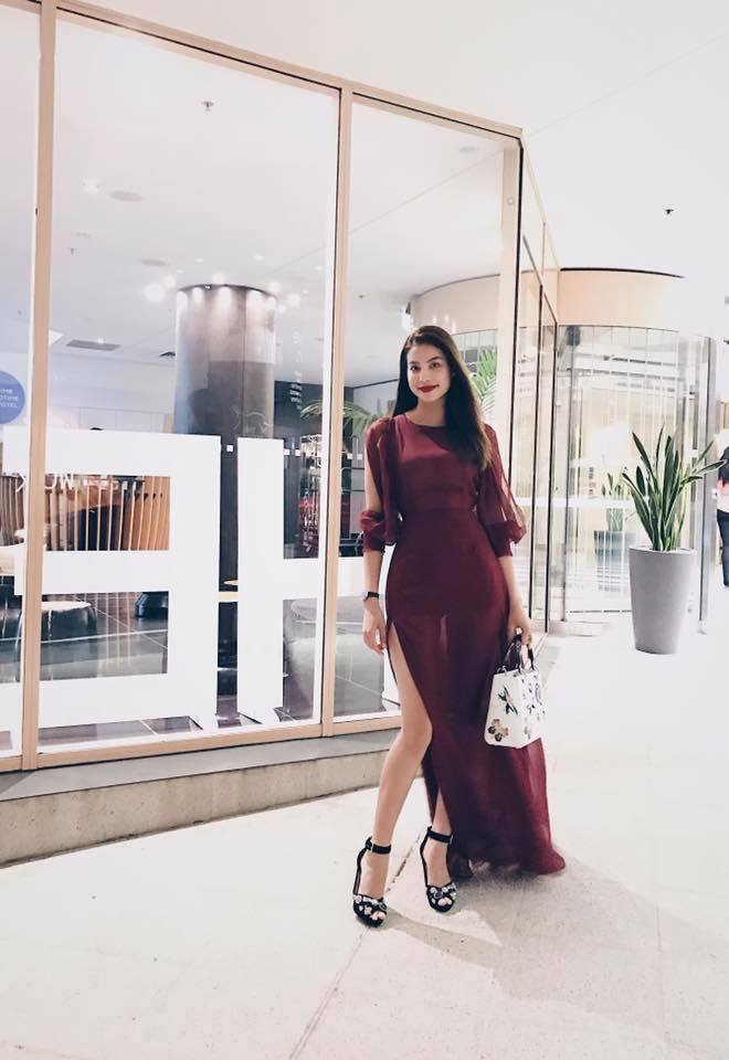 Vẻ đẹp quyến rũ của hoa hậu Phạm Hương trong những chiếc đầm lộng lẫy