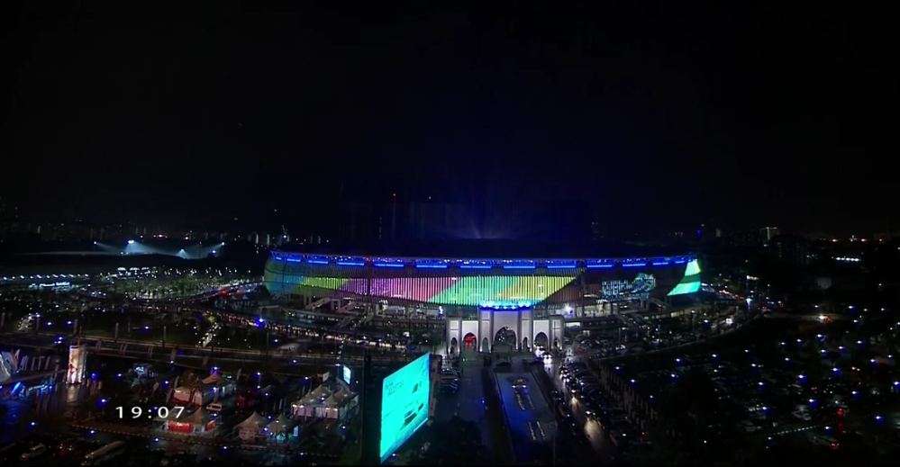 To&agrave;n cảnh s&acirc;n vận động Bukit Jalil diễn ra lễ khai mạc