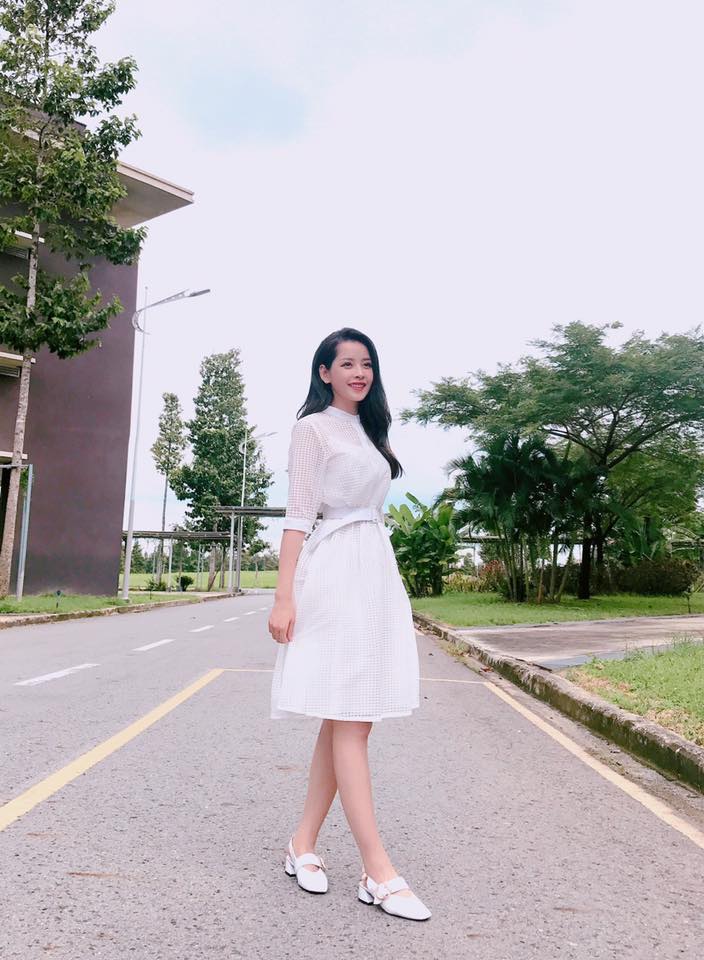 Chi Pu v&agrave; T&oacute;c Ti&ecirc;n với phong c&aacute;ch thời trang đối lập
