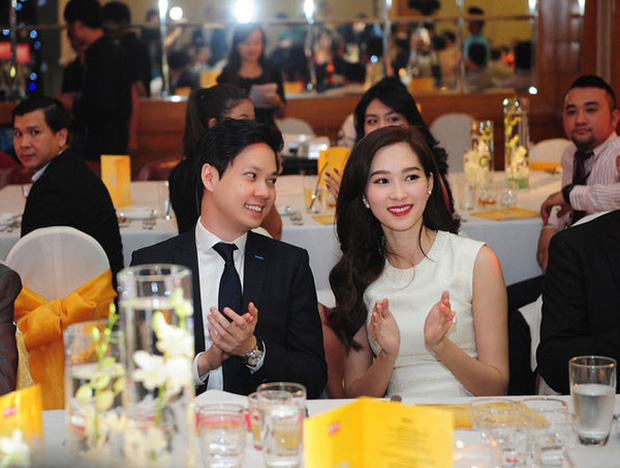 Th&aacute;ng 12/2015, khi c&ugrave;ng tham gia một sự kiện d&agrave;nh cho doanh nh&acirc;n, Hoa hậu Đặng Thu Thảo đ&atilde; ch&iacute;nh thức c&ocirc;ng khai t&igrave;nh cảm của m&igrave;nh với doanh nh&acirc;n Trung T&iacute;n với vẻ mặt rạng ngời hạnh ph&uacute;c. Thời điểm đ&oacute;, một người bạn th&acirc;n của Thu Thảo cho biết cặp đ&ocirc;i đ&atilde; về ra mắt gia đ&igrave;nh v&agrave; bố mẹ hai b&ecirc;n đều ủng hộ chuyện t&igrave;nh cảm của họ.