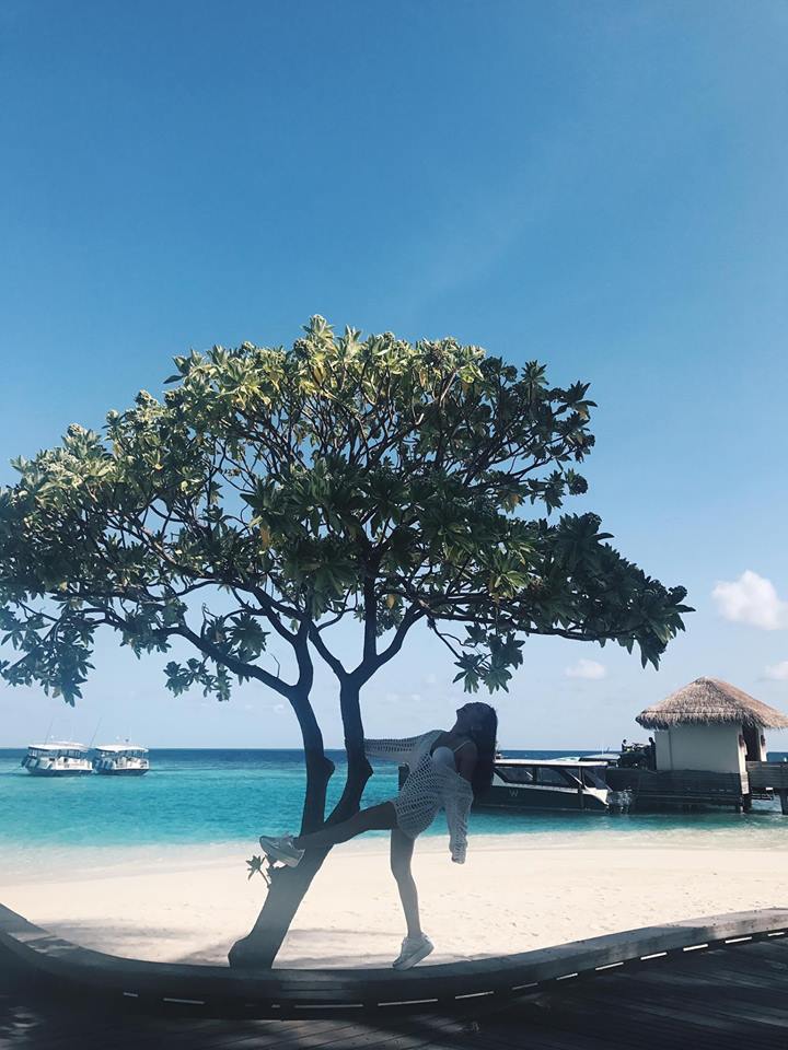 Khung cảnh h&agrave;i h&ograve;a của thi&ecirc;n nhi&ecirc;n v&ugrave;ng biển Maldives