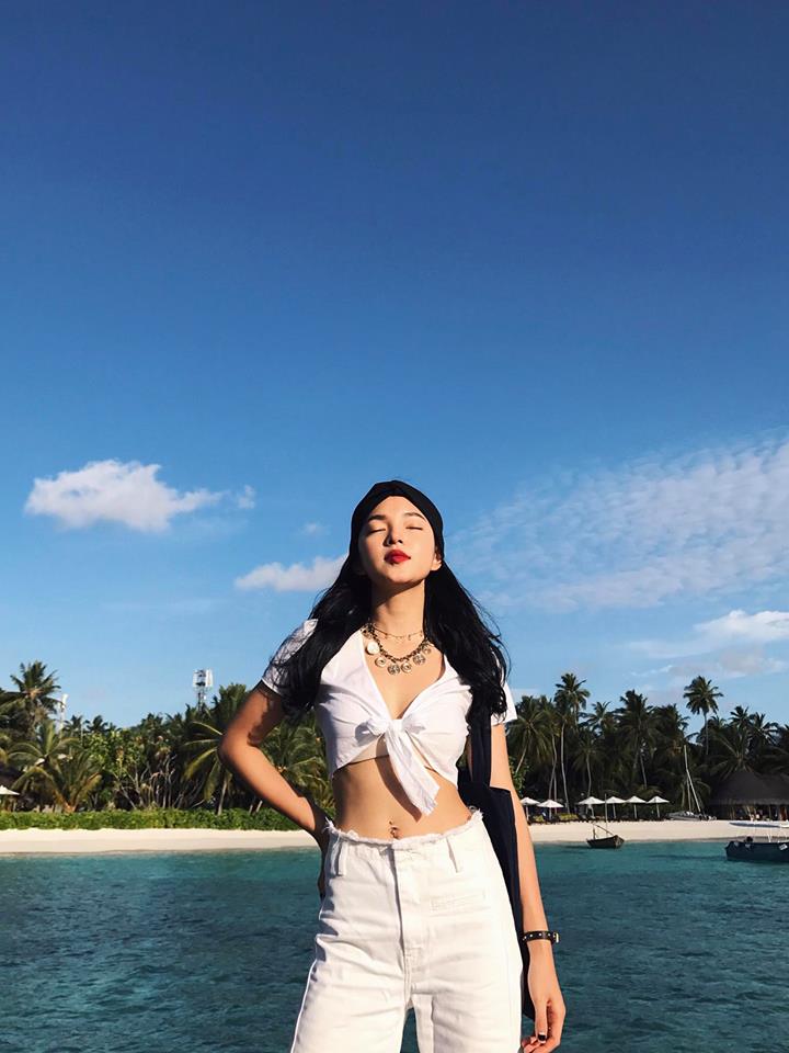 Ch&acirc;u B&ugrave;i xuất hiện tại Maldives với vẻ ngo&agrave;i vưi tươi, xinh đẹp