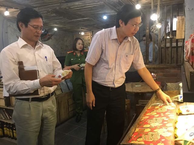 Kiểm tra đột xuất cơ sở l&agrave;m b&aacute;nh Trung thu tại Ba Đ&igrave;nh - H&agrave; Nội
