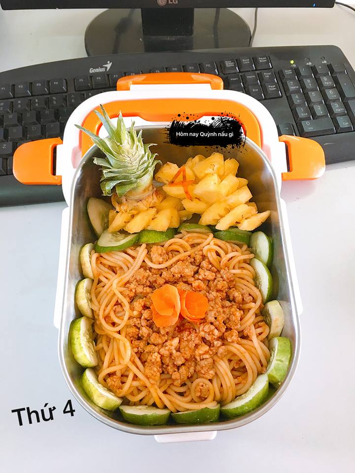 Những bữa ăn đơn giản nhưng lu&ocirc;n được b&agrave;y biện đẹp mắt của Ngọc Quỳnh