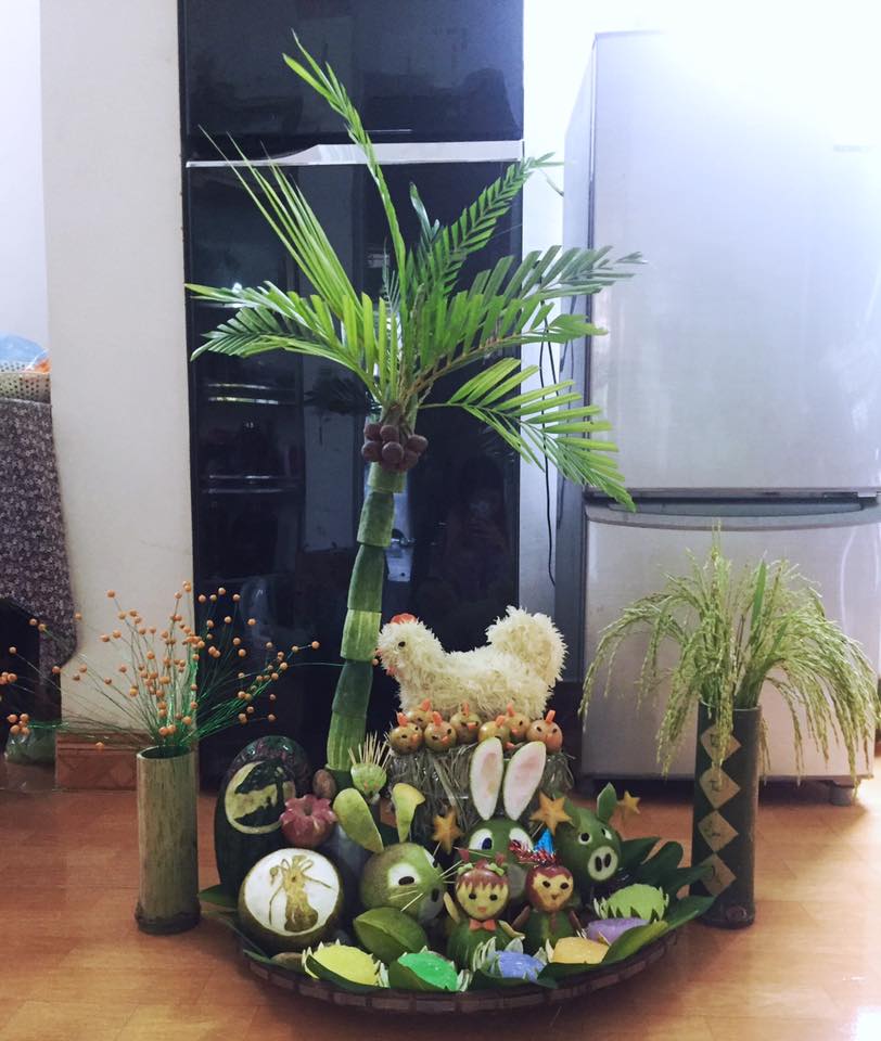 Vẫn c&ograve;n những m&acirc;m cỗ Trung thu đậm chất xưa với ch&uacute; ch&oacute; b&ocirc;ng được l&agrave;m từ c&aacute;c m&uacute;i bưởi