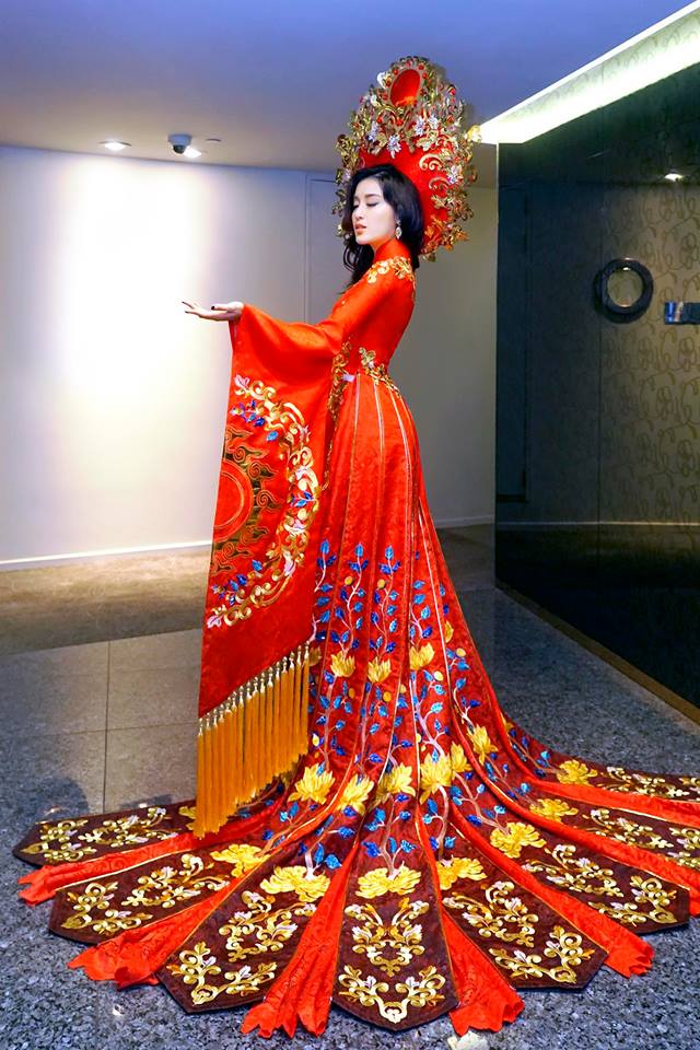 Huyền My trong thiết kế của Ng&ocirc; Nhật Huy