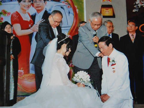 lao-dai-gia-le-an-chia-se-ly-do-cuoi-vo-tre-kem-25-tuoi