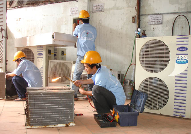 Dịch vụ lắp đặt, sửa chữa, bảo dưỡng điều h&ograve;a h&eacute;t gi&aacute; m&ugrave;a n&oacute;ng