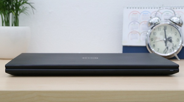 Laptop gi&aacute; rẻ Dell Inspiron cấu h&igrave;nh mạnh mẽ ấn tượng