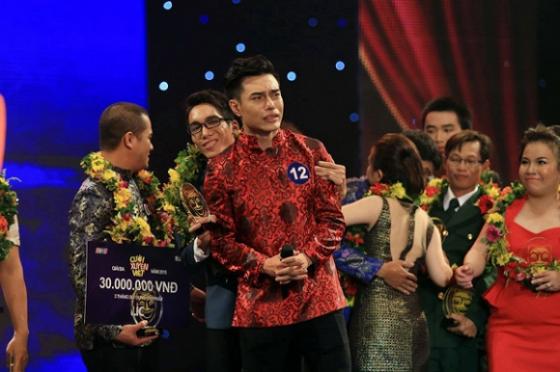 L&ecirc; Dương Bảo L&acirc;m bật kh&oacute;c khi đạt qu&aacute;n qu&acirc;n Cười Xuy&ecirc;n Việt m&ugrave;a đầu ti&ecirc;n