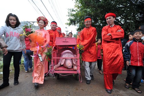 Ch&iacute;nh quyền địa phương cũng đề xuất đổi t&ecirc;n lễ hội ch&eacute;m lợn ở Bắc Ninh